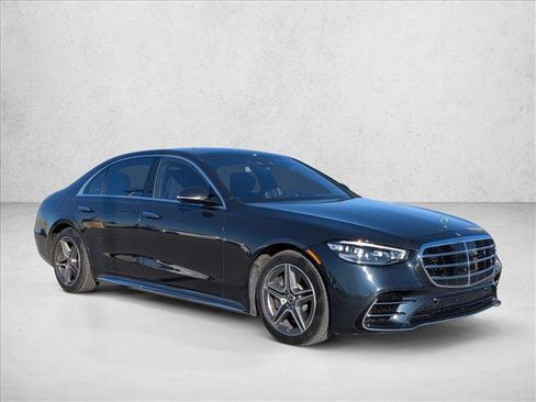 Used 2021 Mercedes-Benz S 580 4MATIC Sedan image 3
