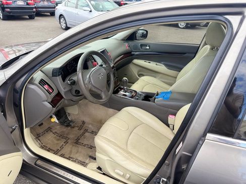 Used 2011 INFINITI G37 x Sedan w/ Premium Pkg image 11