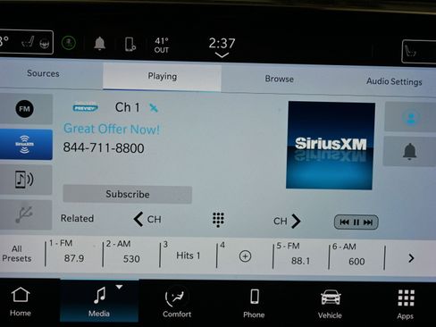 Used 2022 Chrysler Pacifica Touring-L image 17