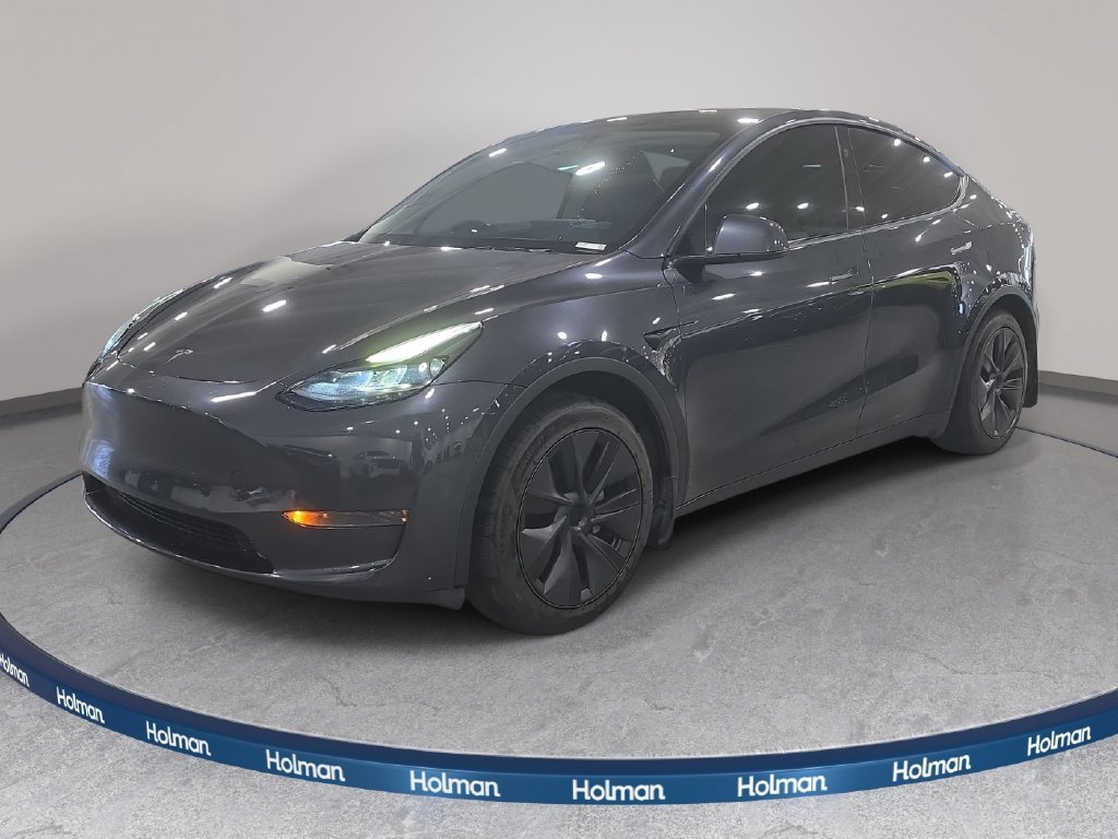 Used 2024 Tesla Model Y 2WD image 1