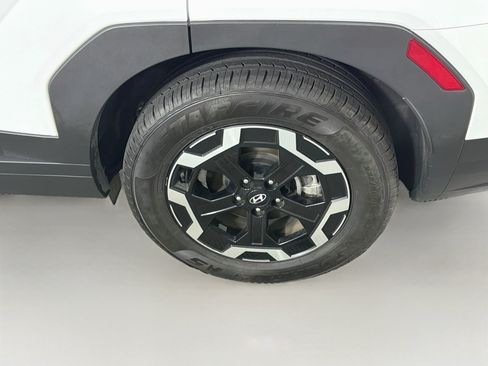 Used 2025 Hyundai Santa Fe SEL FWD image 11