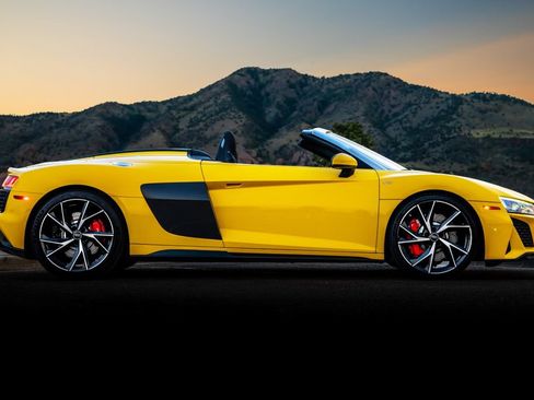 Used 2023 Audi R8 V10 performance RWD image 2