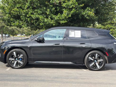 Used 2024 BMW iX xDrive50 w/ Premium Package AWD/4WD image 8