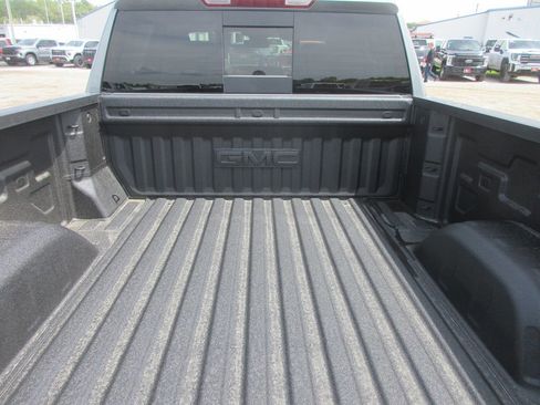 New 2026 GMC Sierra 1500 SLT w/ SLT Premium Plus Package AWD/4WD image 6