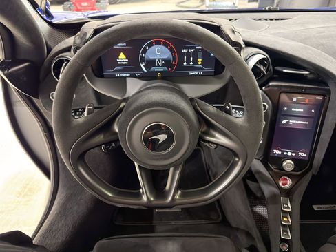 Used 2024 McLaren 750S image 10