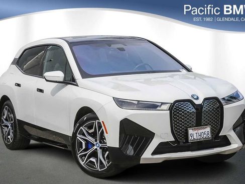 Used 2025 BMW iX xDrive50 image 1