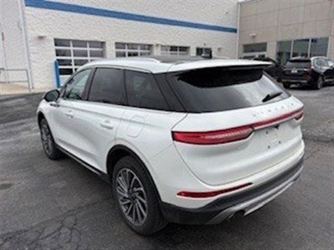 Used 2023 Lincoln Corsair Reserve w/ Equipment Group 201A image 7