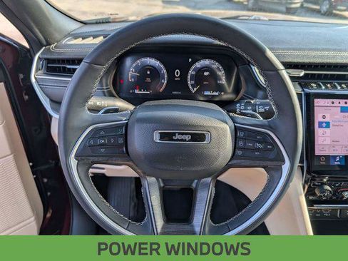 Certified 2025 Jeep Grand Cherokee Limited w/ Black Appearance Package AWD/4WD image 13