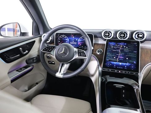 Used 2026 Mercedes-Benz GLC 300 4MATIC image 47