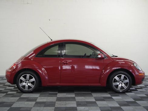 Used 2006 Volkswagen Beetle Coupe w/ Package 1 FWD image 7