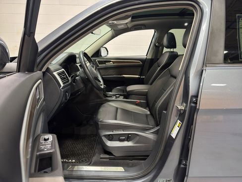 Used 2023 Volkswagen Atlas SEL image 13