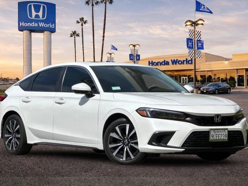 Used 2024 Honda Civic EX-L image 2