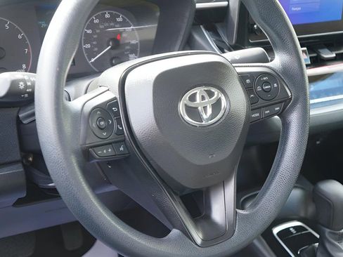 Used 2025 Toyota Corolla LE image 13