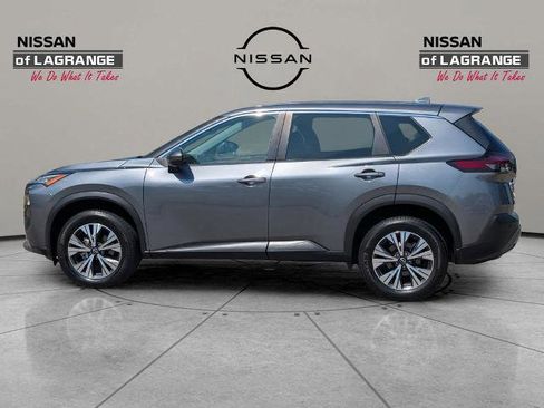 Certified 2022 Nissan Rogue SV FWD image 8