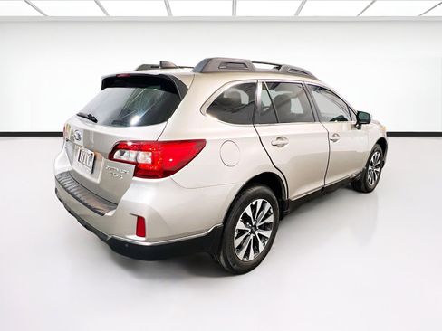 Used 2017 Subaru Outback 3.6R Limited image 4