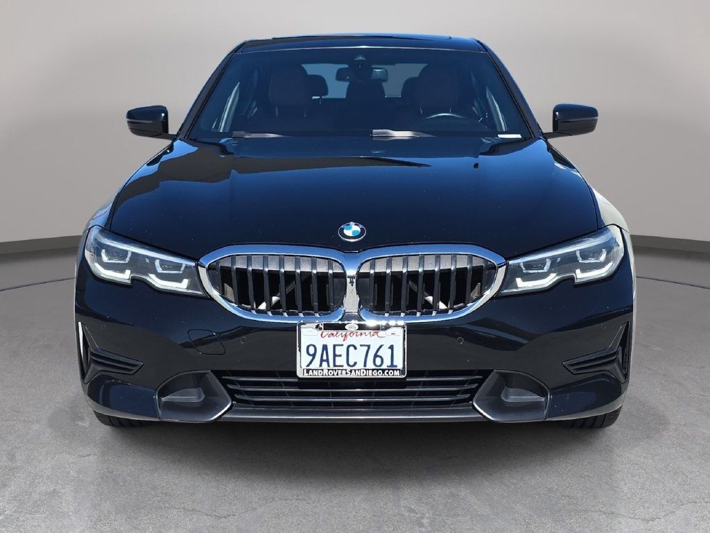Used 2022 BMW 330i Sedan w/ Driving Assistance Package RWD image 3
