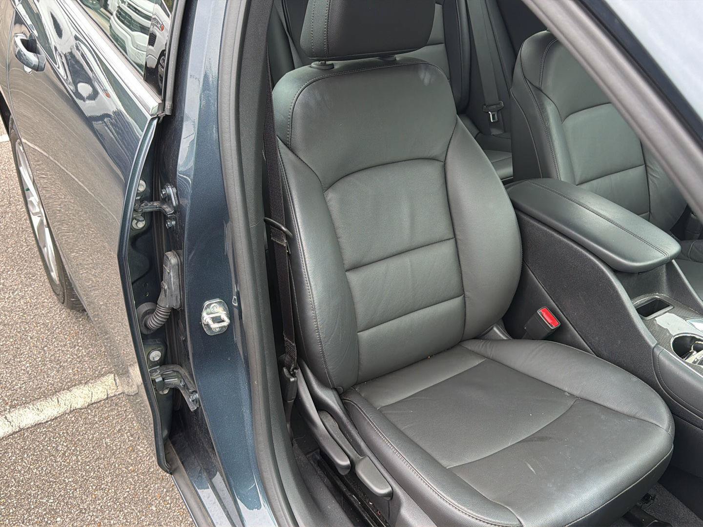 Used 2020 Chevrolet Malibu LT w/ Leather Package FWD image 15