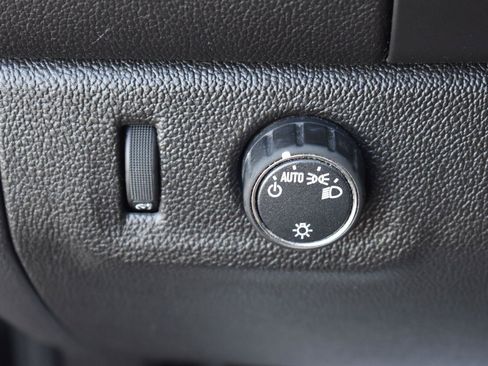 Used 2019 Chevrolet Colorado LT RWD image 42