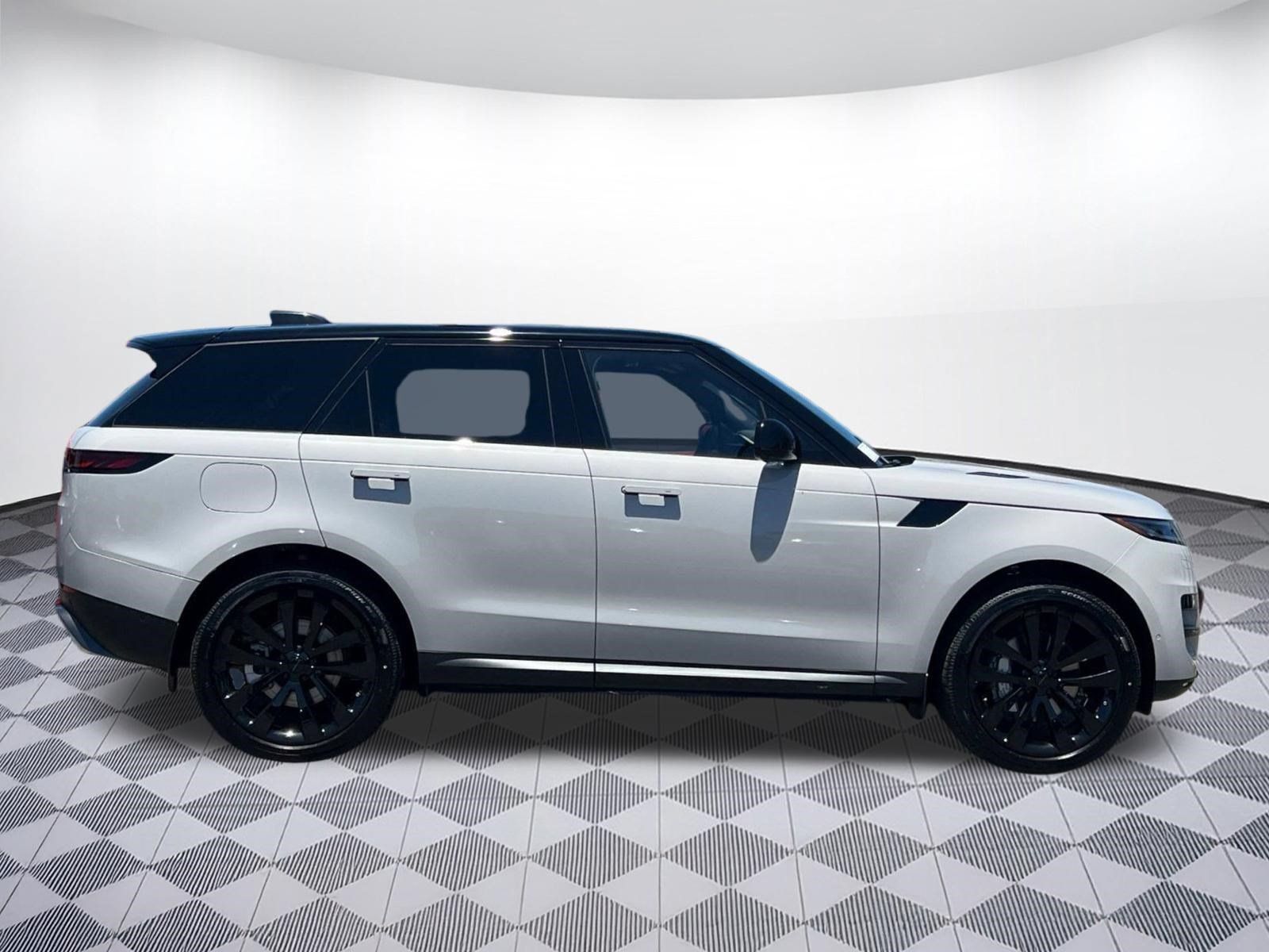 New 2026 Land Rover Range Rover Sport SE AWD/4WD image 5
