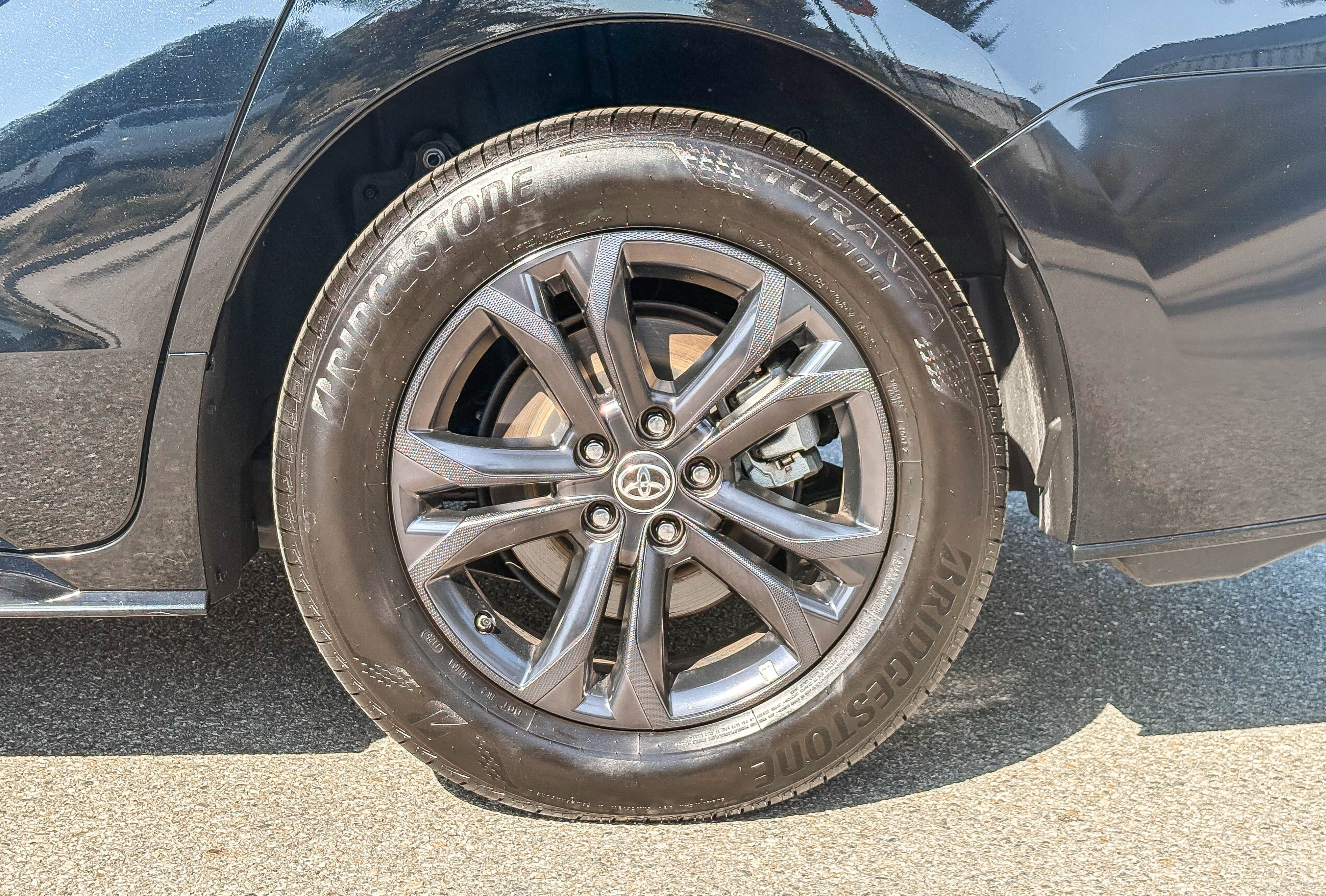 Used 2025 Toyota Sienna XSE w/ XSE Premium Package AWD/4WD image 10