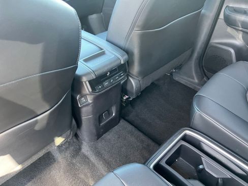 Used 2025 Toyota Grand Highlander FWD image 25