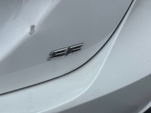 Used 2024 Toyota Camry SE FWD image 32