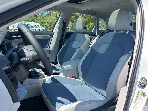 New 2026 Volkswagen Jetta SE image 21