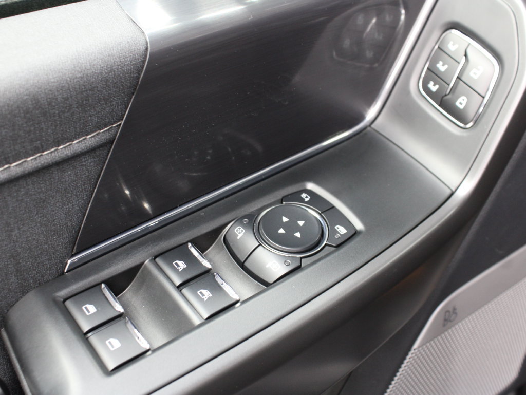 Used 2025 Ford F150 Lariat AWD/4WD image 73