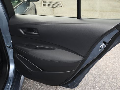 Certified 2025 Toyota Corolla LE image 18