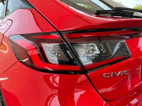 Used 2024 Honda Civic Sport image 7