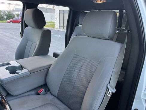 Used 2013 Ford F150 XLT w/ Luxury Equipment Group image 27