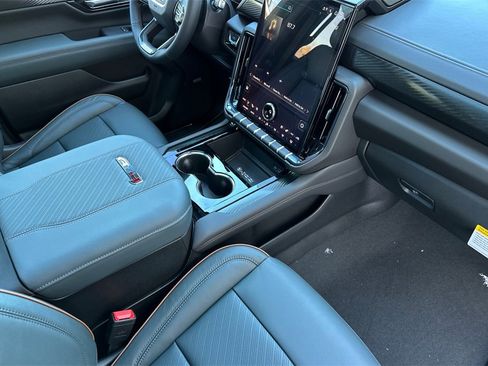 New 2026 GMC Yukon XL AT4 w/ AT4 Premium Plus Package image 16