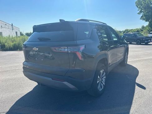 Used 2025 Chevrolet Equinox LT w/ Convenience Package II AWD/4WD image 8