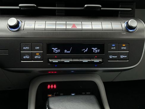 Used 2025 Hyundai Kona SEL image 28