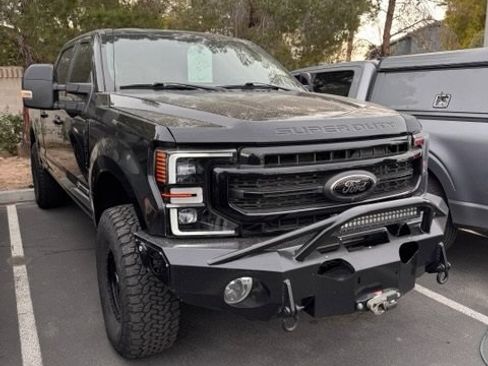 Used 2021 Ford F350 Lariat image 3