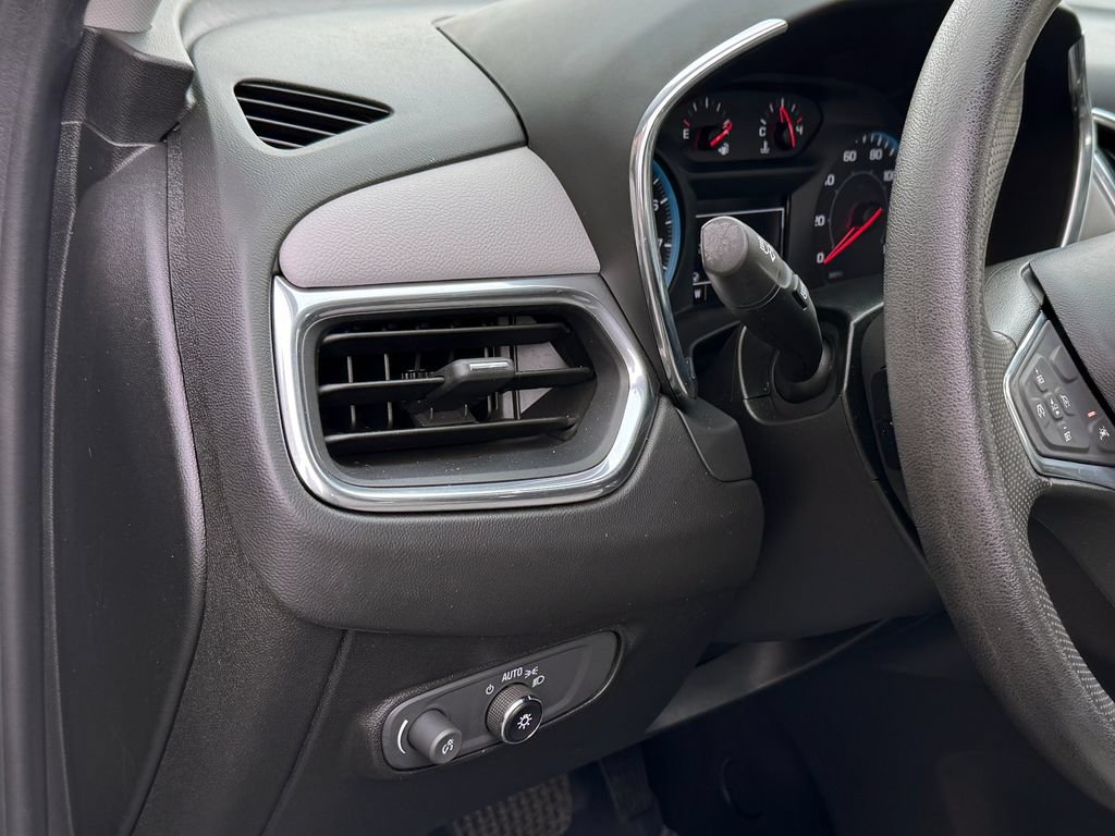 Used 2020 Chevrolet Equinox LS AWD/4WD image 18