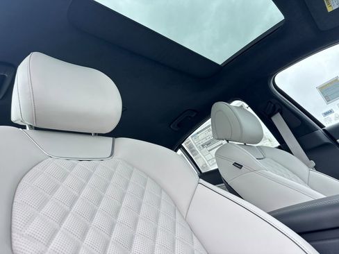 New 2025 Genesis G70 3.3T Advanced w/ Sport Prestige Package image 16