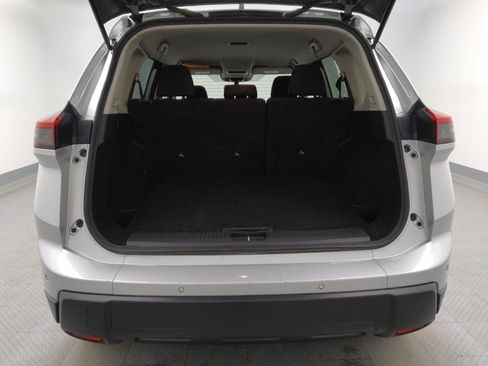 Used 2024 Nissan Rogue S AWD/4WD image 29