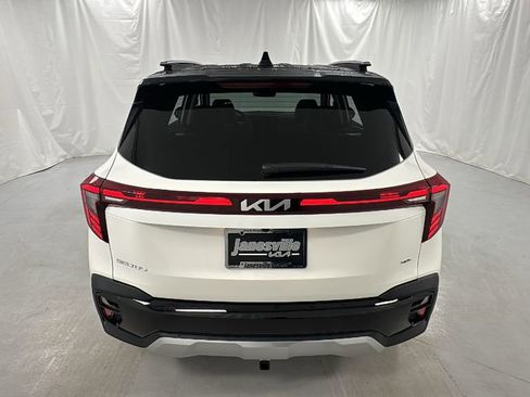 New 2026 Kia Seltos S AWD/4WD image 4