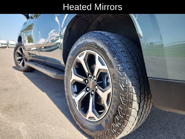 Used 2025 GMC Yukon AT4 w/ LPO, Floor Liner Package AWD/4WD image 17