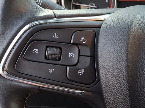 Used 2023 Buick Encore GX Essence w/ Experience Buick Package FWD image 23