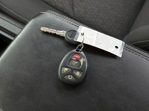 Used 2013 GMC Acadia SLE image 5