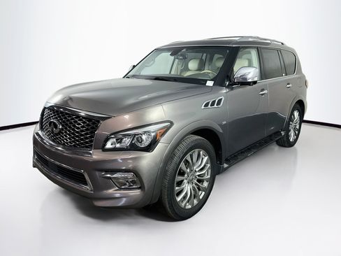 Used 2016 INFINITI QX80 4WD w/ Deluxe Technology Package image 3
