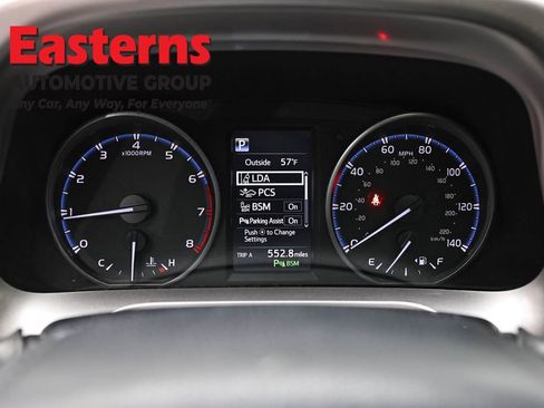 Used 2018 Toyota RAV4 XLE AWD/4WD image 18