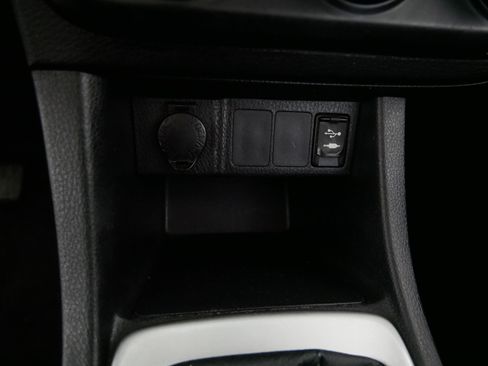 Used 2015 Toyota Corolla L image 29