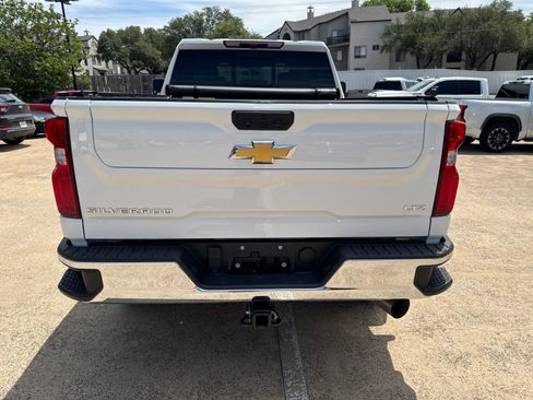 Used 2022 Chevrolet Silverado 3500 LTZ w/ LTZ Convenience Package AWD/4WD image 6