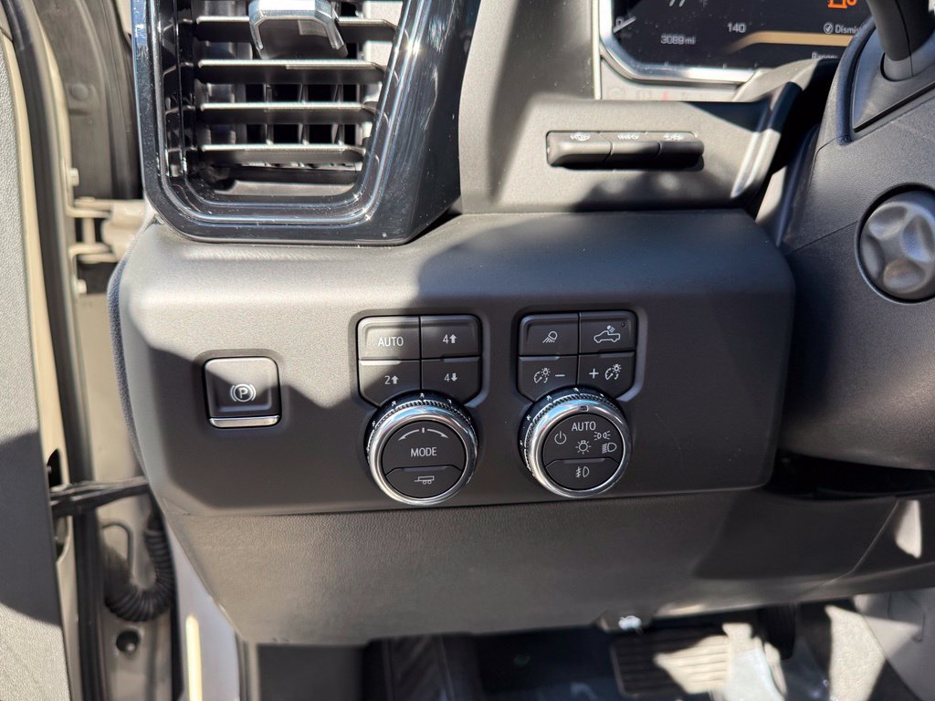 Used 2026 GMC Sierra 1500 AT4X w/ LPO, Black Badging Package AWD/4WD image 9