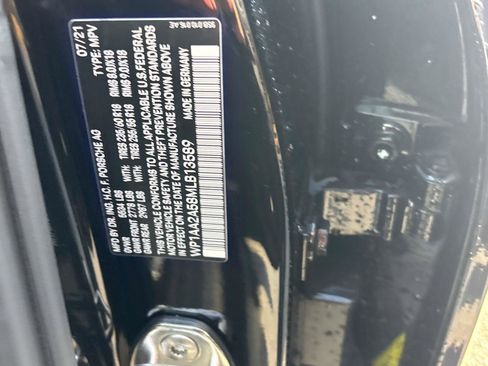 Used 2021 Porsche Macan w/ Driver Memory Package image 30