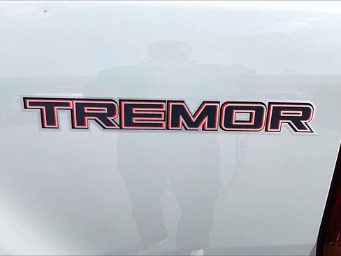 Used 2021 Ford Ranger Lariat w/ Tremor Off-Road Package image 10