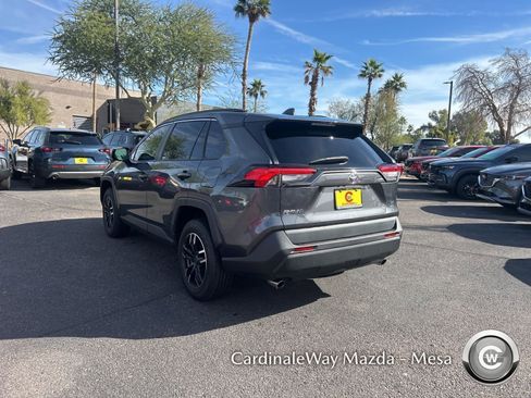 Used 2020 Toyota RAV4 LE image 5